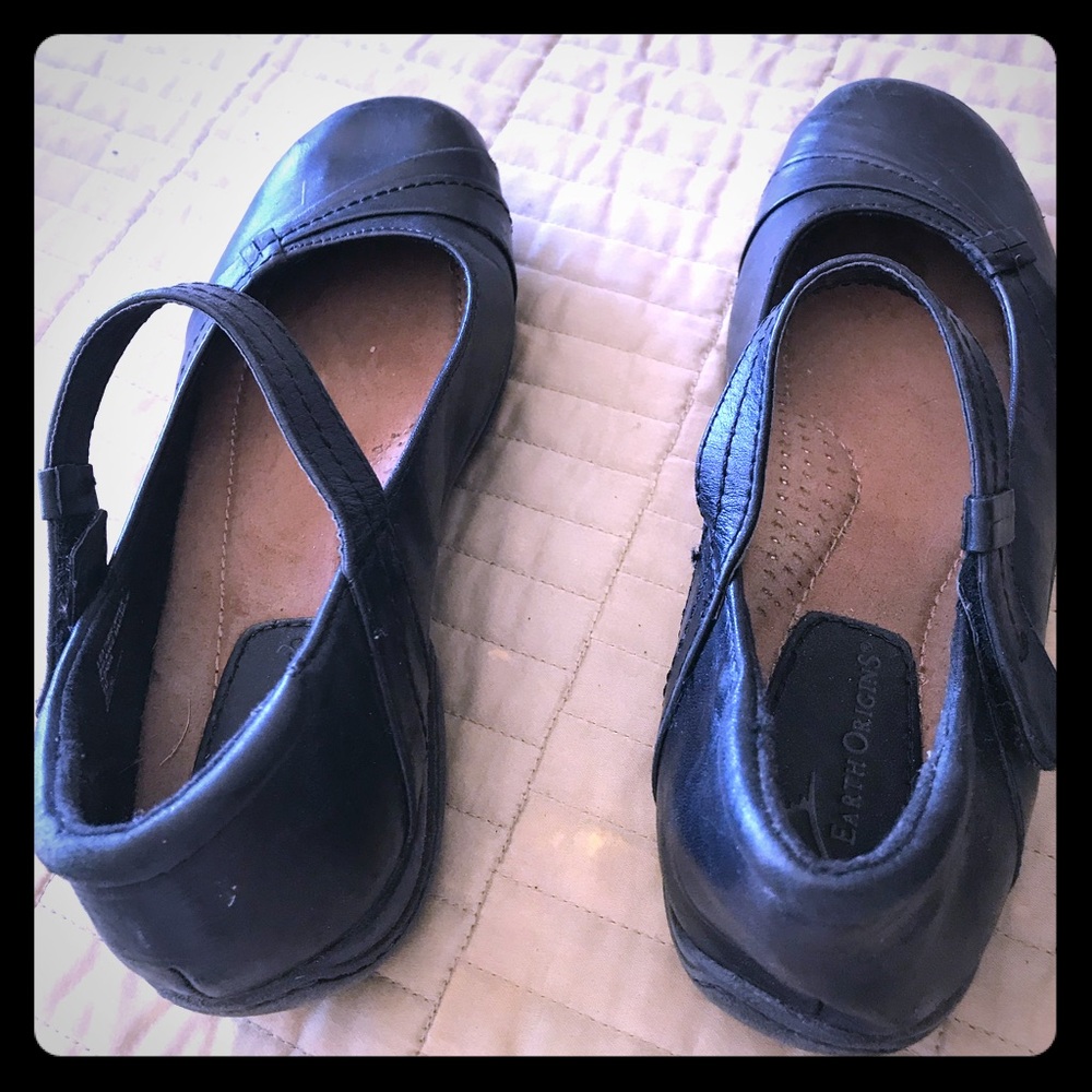 Casual work shoe, low heel